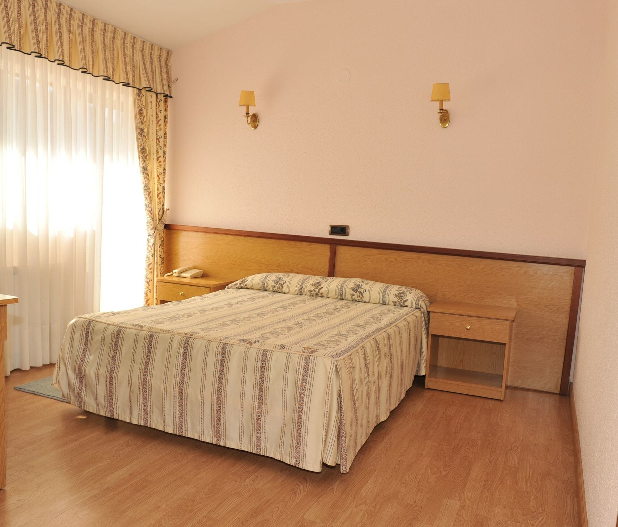 Hotel Alfar อิสลา ภายนอก รูปภาพ